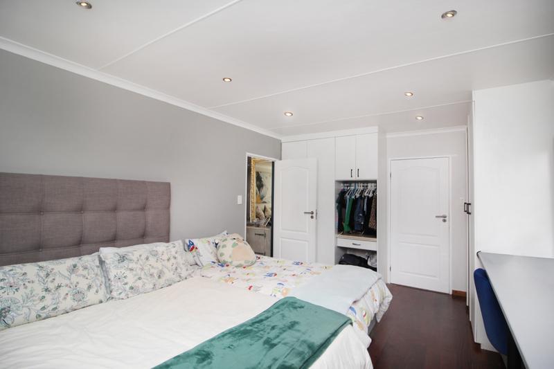 3 Bedroom Property for Sale in Hersham Western Cape